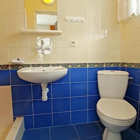 Goscinne Largo * 오스트로보